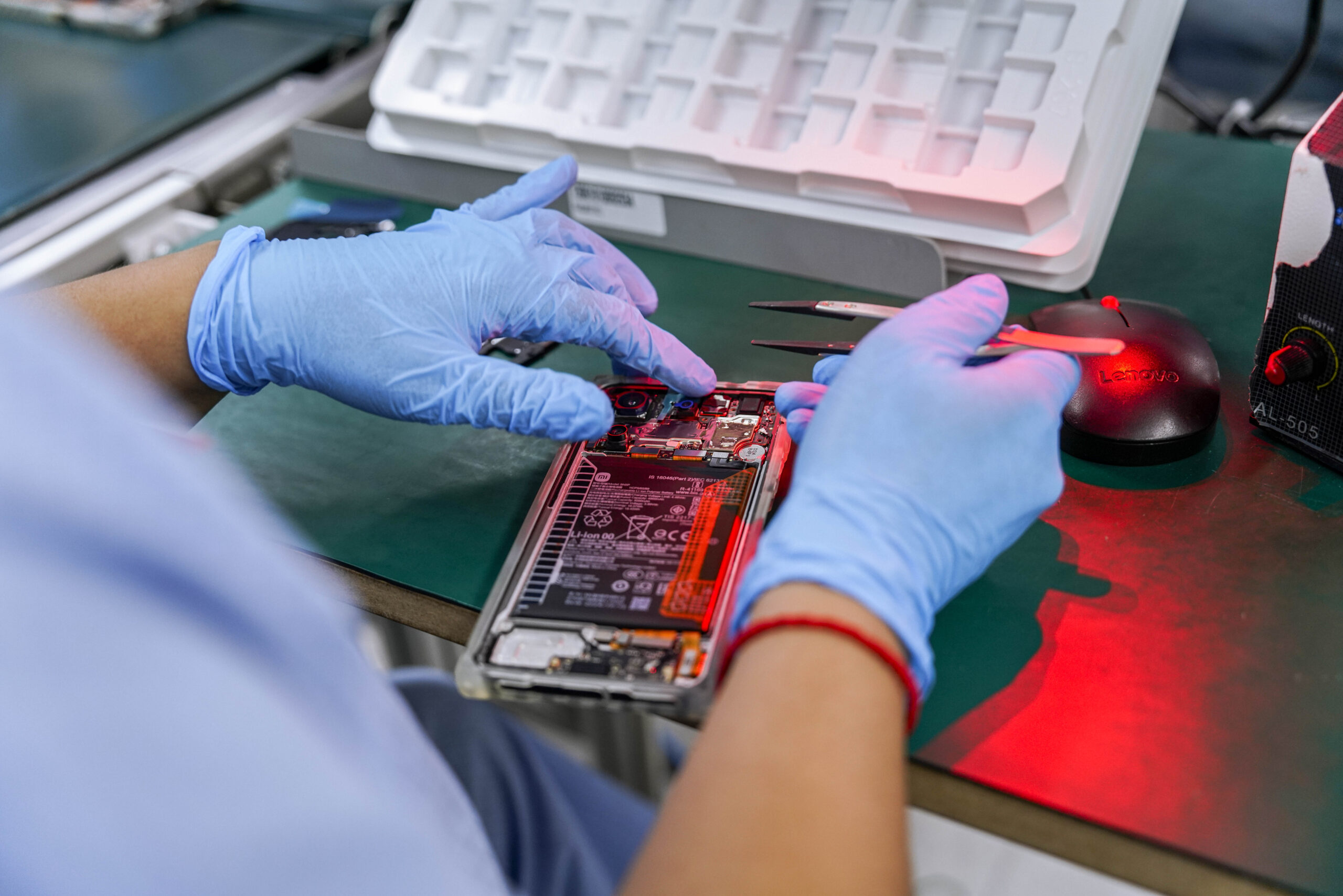 Fuerte retroceso del empleo industrial en Tierra del Fuego: septiembre cerró con menos de 4.600 trabajadores