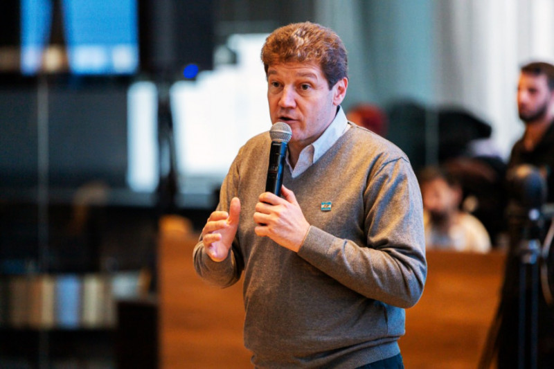 “No podemos seguir con una Constitución que quedó vieja”