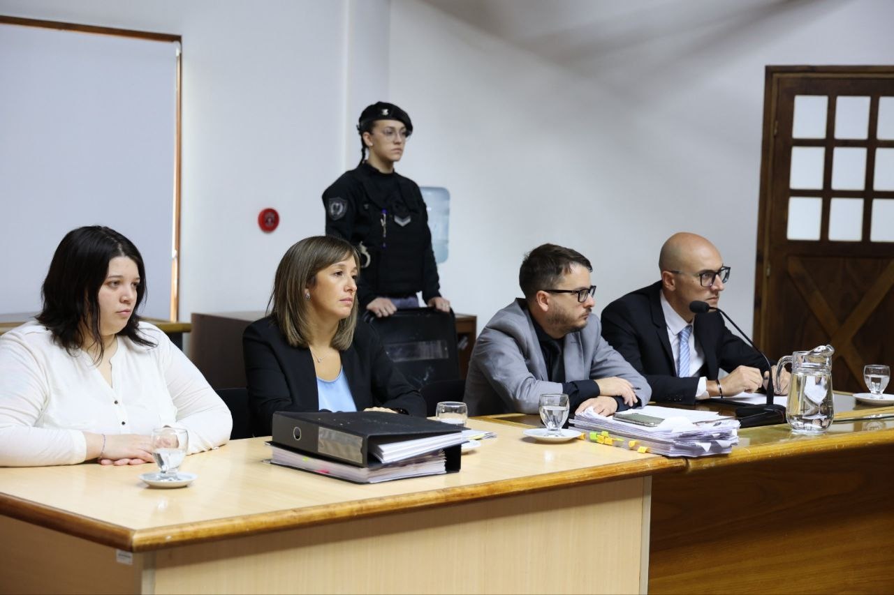 Dictan condena de 16 años de prisión a una mujer por la muerte de su ...