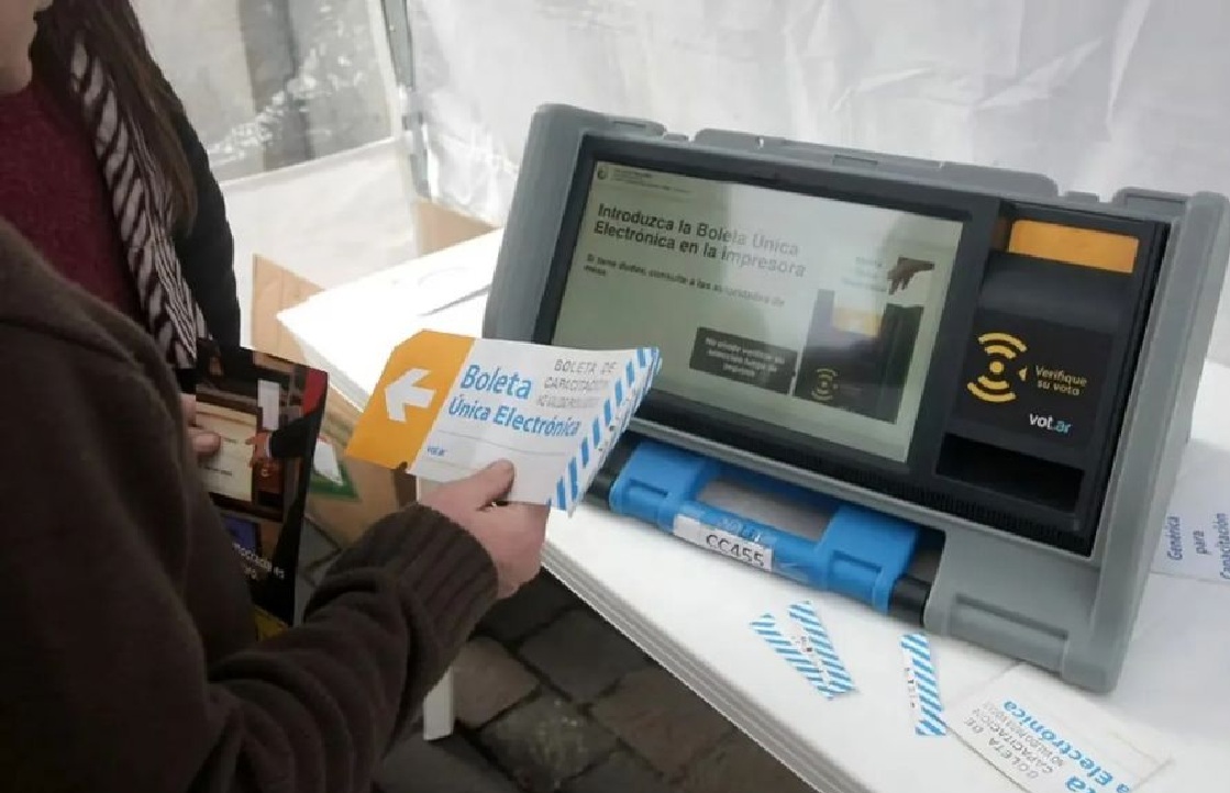 Ciudadanos podrán practicar su voto con el sistema de Boleta Única Electrónica hasta el 5 de noviembre