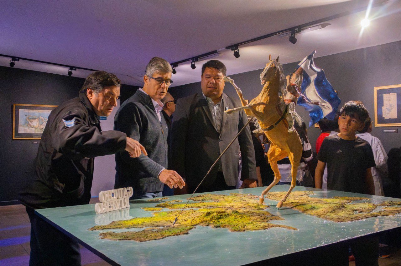 Extienden hasta el 15 de mayo la muestra “Este suelo, nuestra patria” en Río Grande