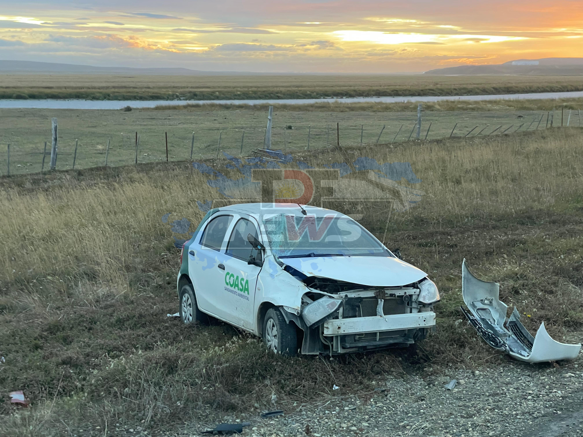 Despiste y vuelco en la Ruta 3: un vehículo terminó fuera de la calzada