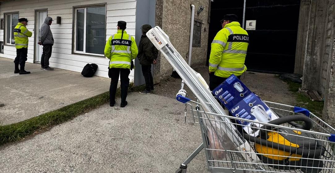 Río Grande: detienen a dos hombres por robo y recuperan elementos sustraídos de una vivienda