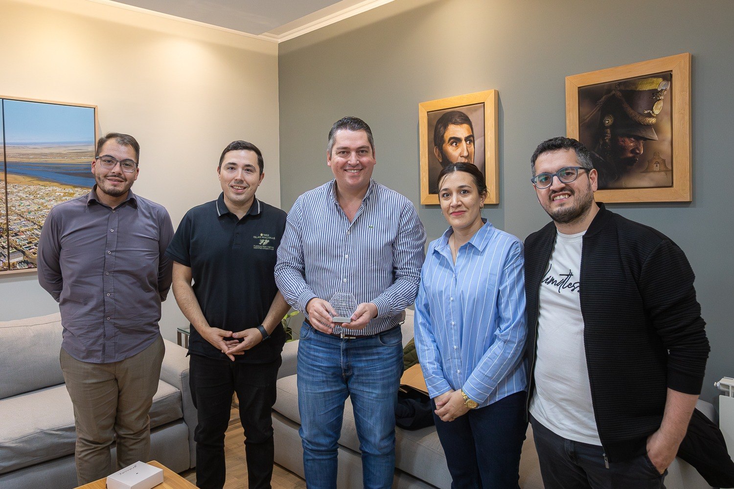 El intendente se reunió con referentes del Centro Cristiano Río Grande en su 40° aniversario