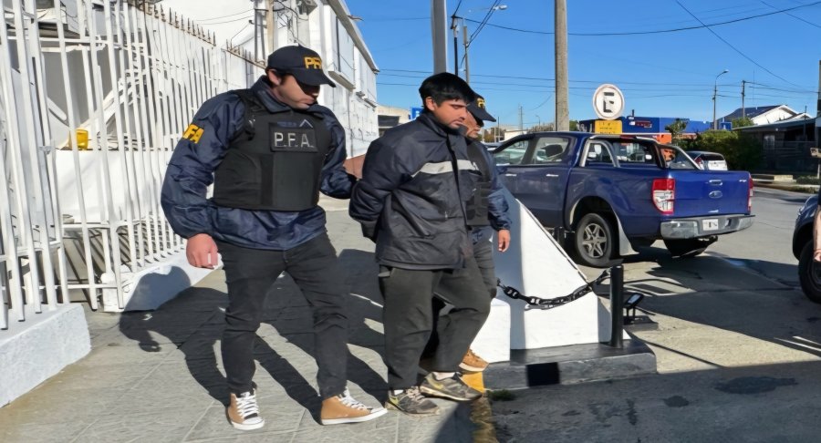 La Policía Federal detuvo a un hombre con pedido de captura activo en Río Grande