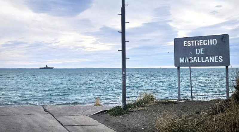 El portaaviones USS Nimitz cruzó el estrecho de Magallanes rumbo a ejercicios en Argentina