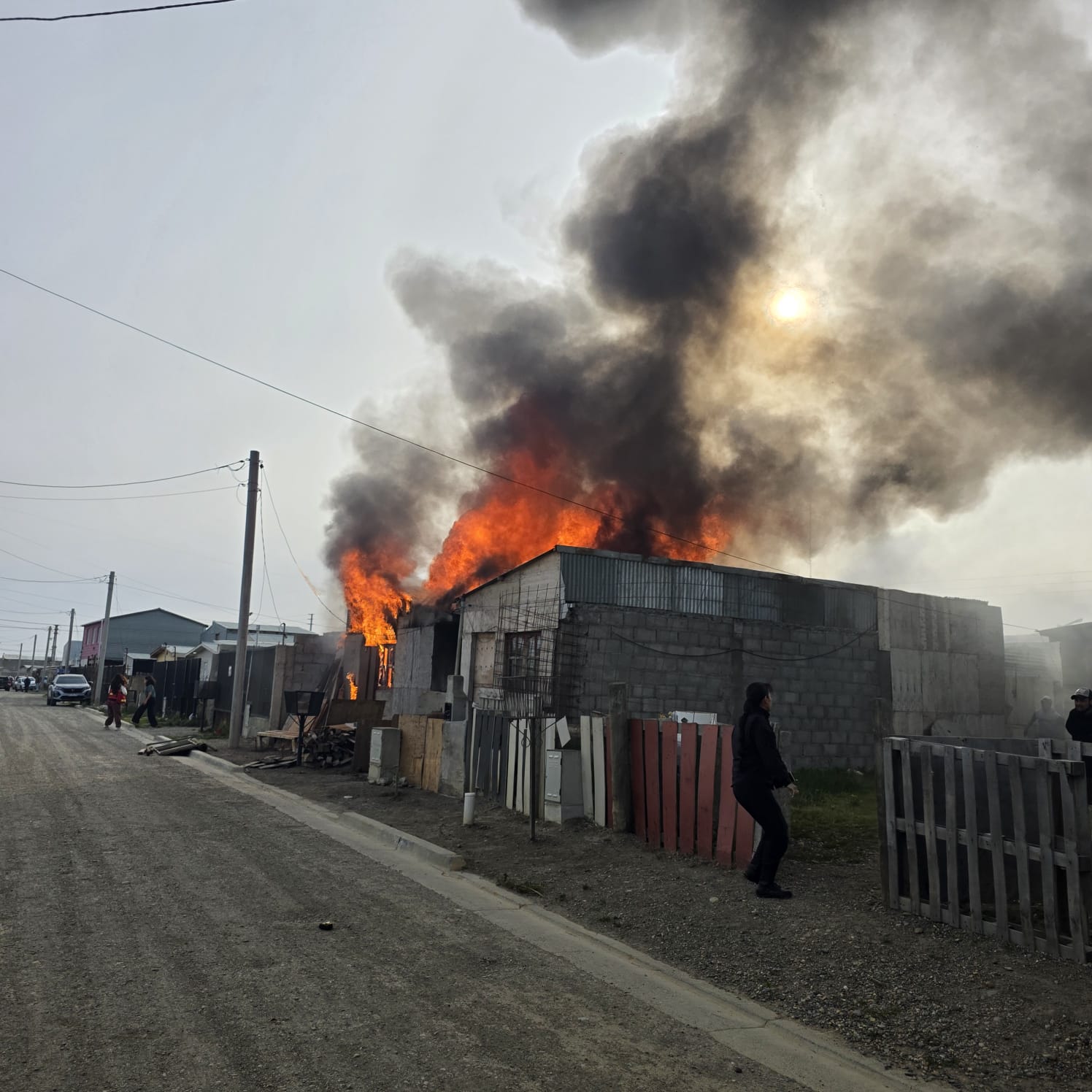 Incendio en Río Grande: Un herido y daños en tres viviendas