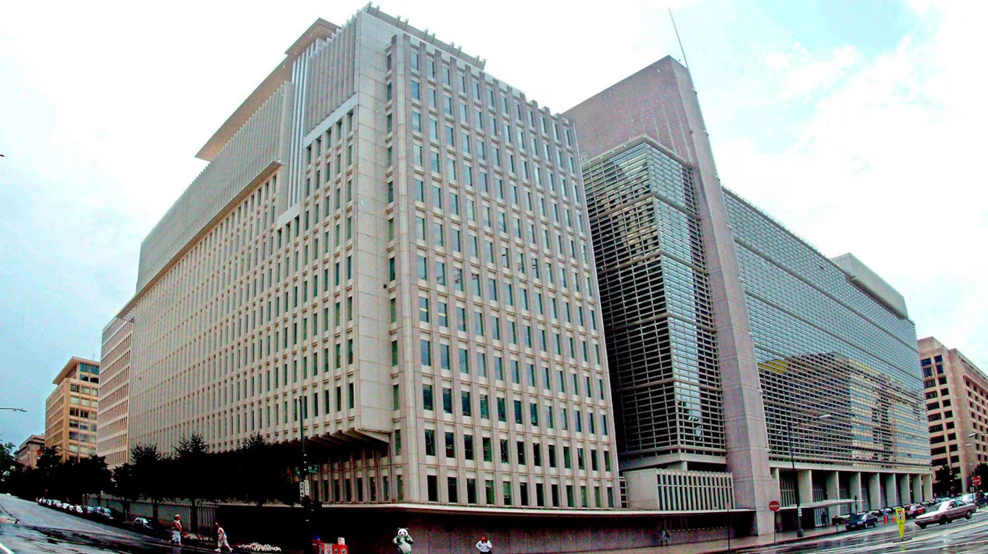 Tras el fallo en Nueva York, la disputa por YPF podría escalar a tribunales más adversos para Argentina