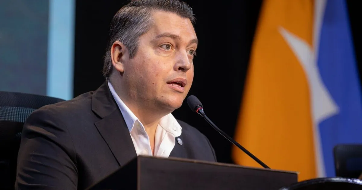 Perez desmintió versiones electorales y afirmó que su prioridad es sostener la gestión