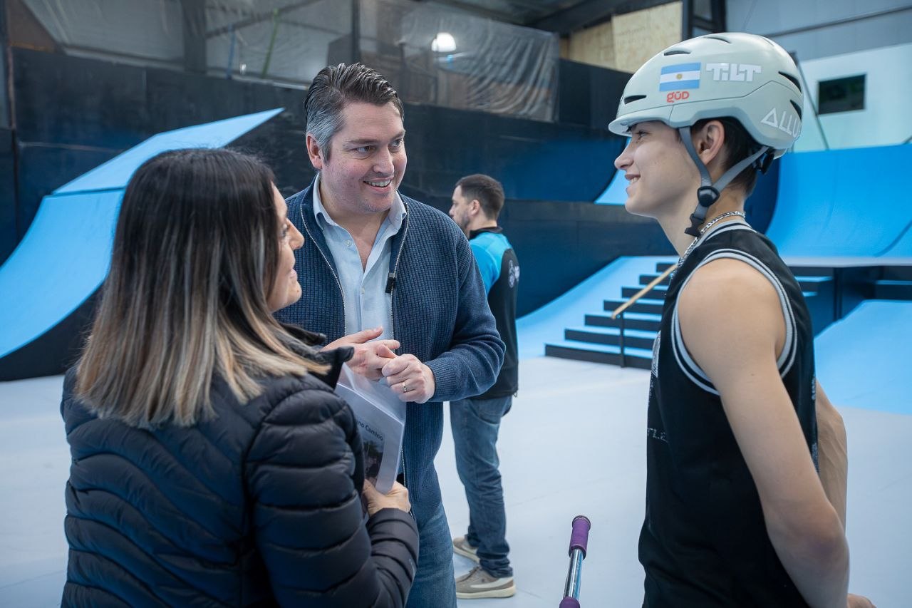 Perez recorrió el renovado Parque Municipal de Deportes Urbanos