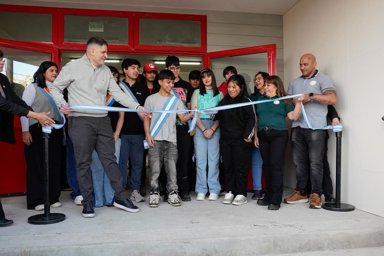 Inauguraron el nuevo gimnasio del Colegio Soberanía Nacional en Río Grande