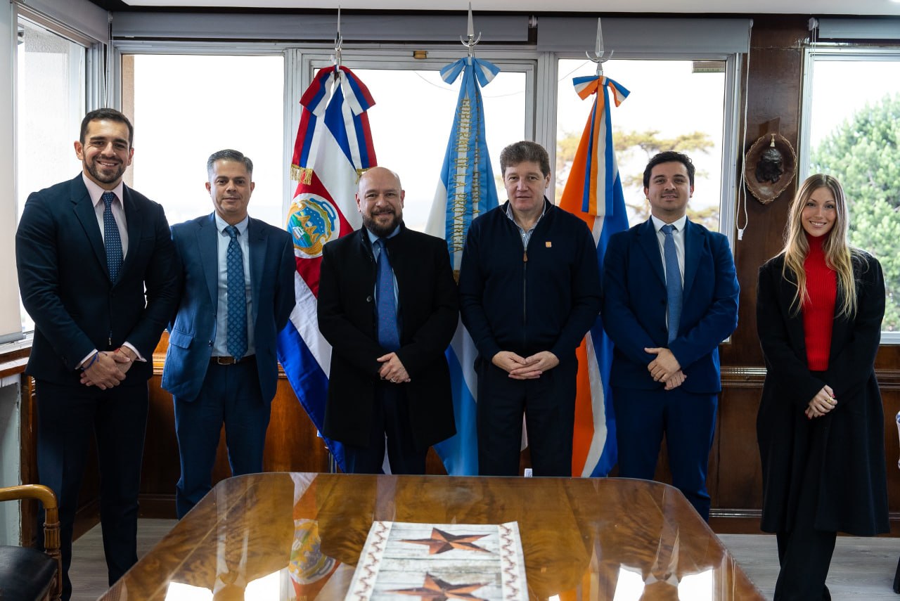 Melella recibió a embajadores de Chile, Costa Rica y República Dominicana para fortalecer vínculos internacionales