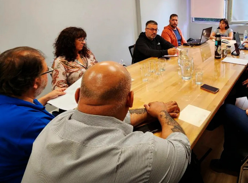 SUTEF rechazó la oferta salarial del Gobierno y advirtió sobre un paro de 48 horas