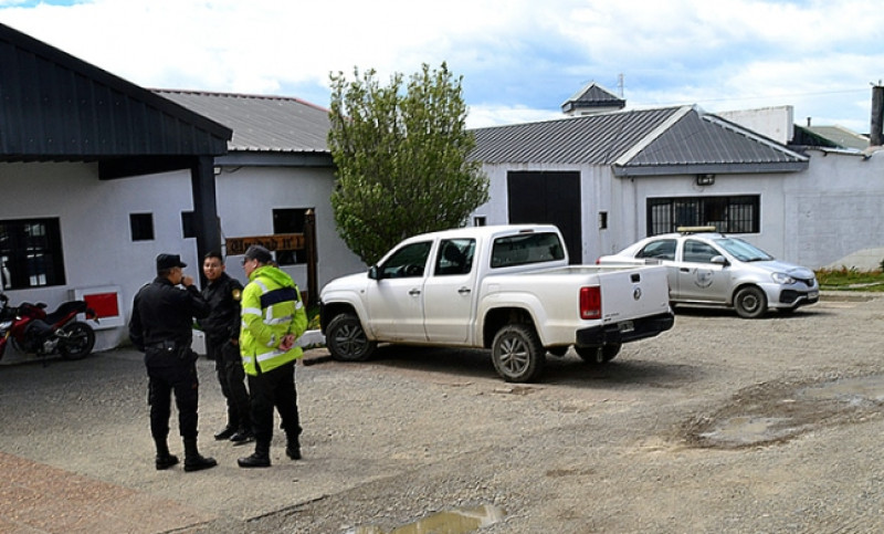Agente penitenciario condenado por abuso sexual continúa en el Servicio Penitenciario y percibe parte de su salario