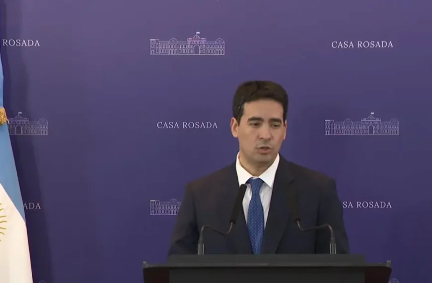 Polémica por un mensaje del vocero presidencial sobre&hellip;