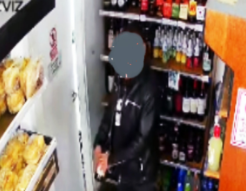 Detuvieron a un hombre tras robar bebidas y amenazar con un cuchillo a un vecino en Río Grande