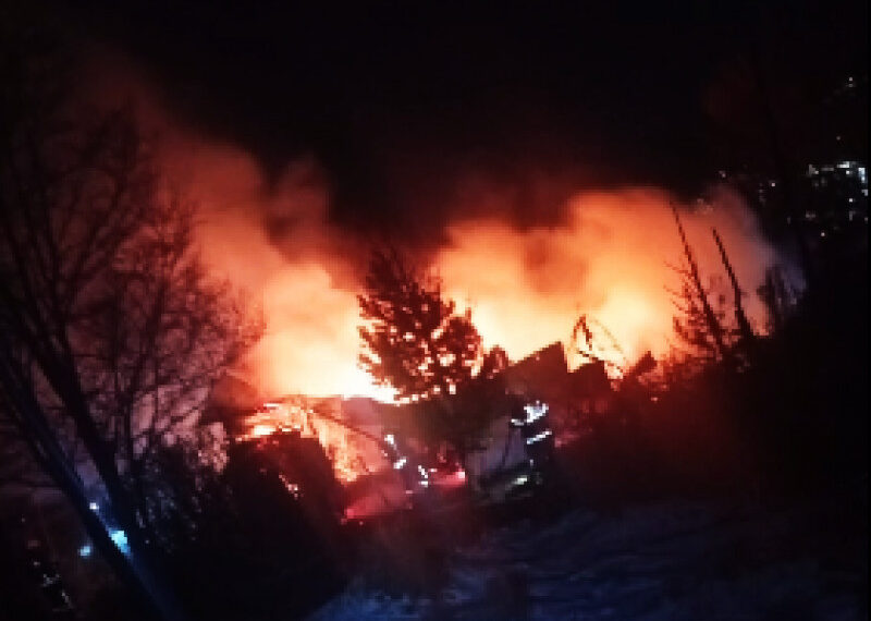 Un incendio destruyó por completo una vivienda en&hellip;