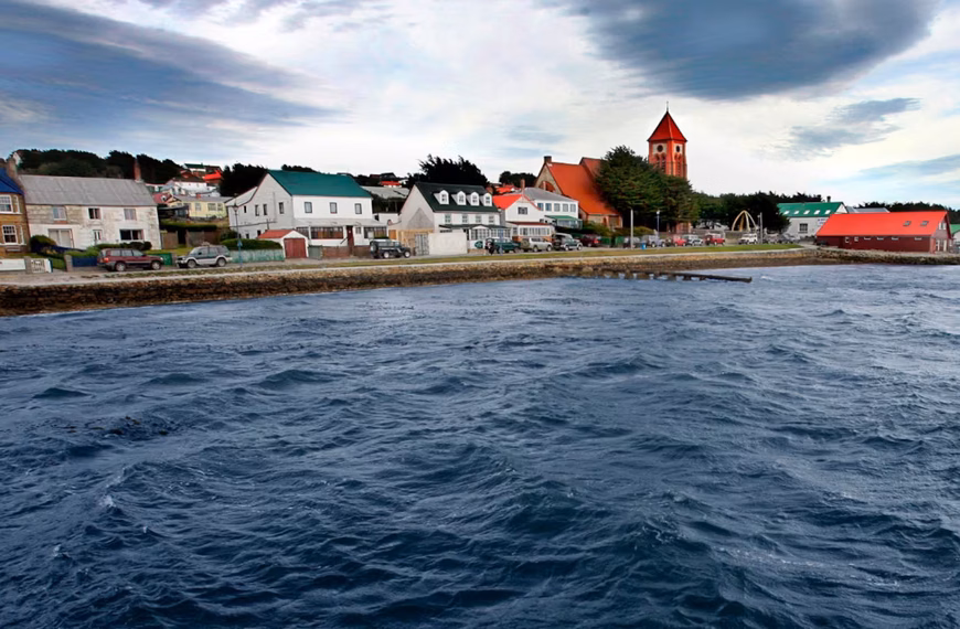 Delegación de Malvinas viajará a Chile para impulsar una ruta comercial con Punta Arenas